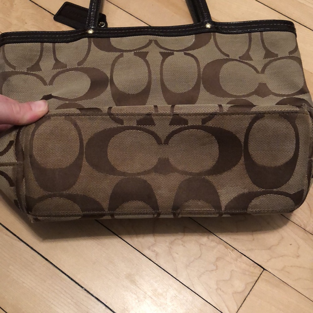 COACH “C” Purse - Picture 6 of 9